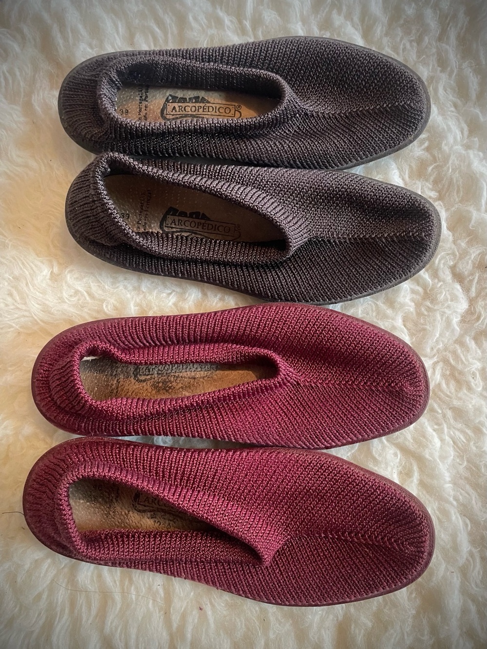2 Pair Arcopedico Stretch Knit Shoes Slip On Comfort Brown Maroon Wmns SEC V 39